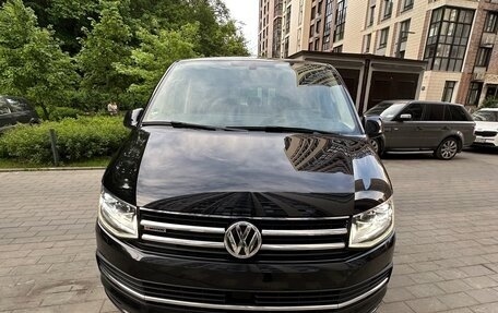 Volkswagen Multivan T6 рестайлинг, 2018 год, 4 180 000 рублей, 2 фотография