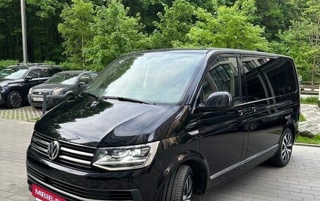 Volkswagen Multivan T6 рестайлинг, 2018 год, 4 180 000 рублей, 8 фотография