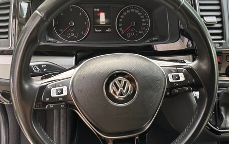 Volkswagen Multivan T6 рестайлинг, 2018 год, 4 180 000 рублей, 20 фотография