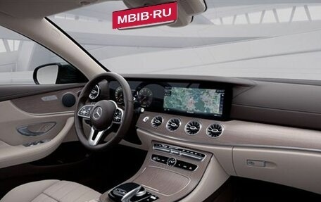 Mercedes-Benz E-Класс, 2018 год, 3 595 000 рублей, 9 фотография