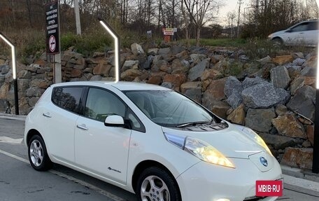 Nissan Leaf I, 2011 год, 500 000 рублей, 2 фотография