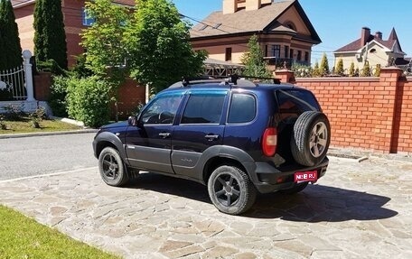 Chevrolet Niva I рестайлинг, 2004 год, 300 000 рублей, 1 фотография