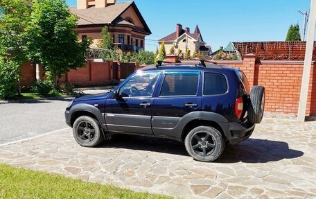 Chevrolet Niva I рестайлинг, 2004 год, 300 000 рублей, 2 фотография