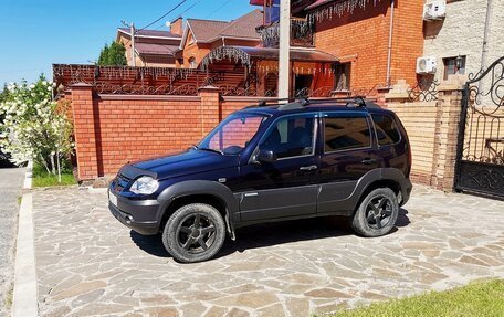 Chevrolet Niva I рестайлинг, 2004 год, 300 000 рублей, 4 фотография