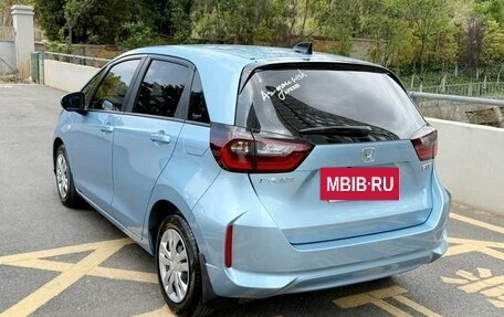 Honda Fit, 2021 год, 1 250 000 рублей, 2 фотография
