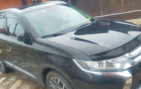 Mitsubishi Outlander III рестайлинг 3, 2016 год, 2 090 000 рублей, 4 фотография