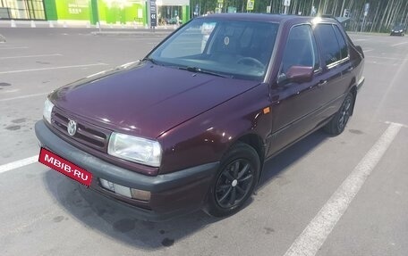 Volkswagen Vento, 1992 год, 200 000 рублей, 1 фотография