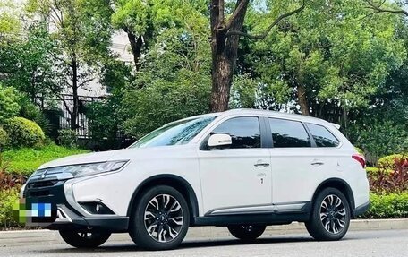 Mitsubishi Outlander III рестайлинг 3, 2020 год, 2 235 000 рублей, 1 фотография