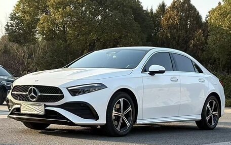 Mercedes-Benz A-Класс, 2021 год, 1 810 000 рублей, 1 фотография