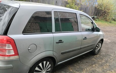 Opel Zafira B, 2011 год, 555 000 рублей, 1 фотография