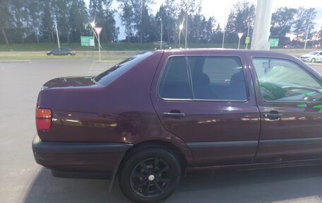 Volkswagen Vento, 1992 год, 200 000 рублей, 2 фотография
