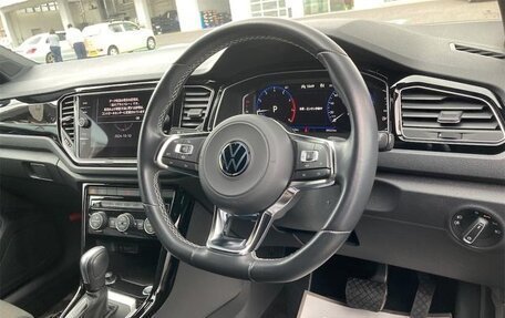 Volkswagen T-Roc I, 2022 год, 1 400 000 рублей, 10 фотография