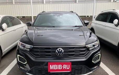 Volkswagen T-Roc I, 2022 год, 1 400 000 рублей, 3 фотография