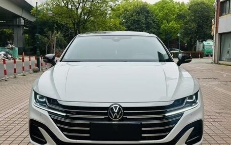 Volkswagen Passat CC, 2022 год, 2 490 000 рублей, 3 фотография
