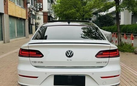Volkswagen Passat CC, 2022 год, 2 490 000 рублей, 4 фотография