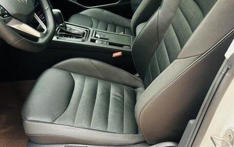 Volkswagen Passat CC, 2022 год, 2 490 000 рублей, 13 фотография