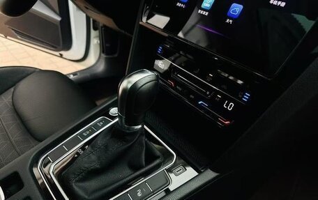 Volkswagen Passat CC, 2022 год, 2 490 000 рублей, 15 фотография