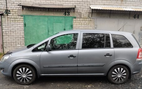 Opel Zafira B, 2011 год, 555 000 рублей, 3 фотография