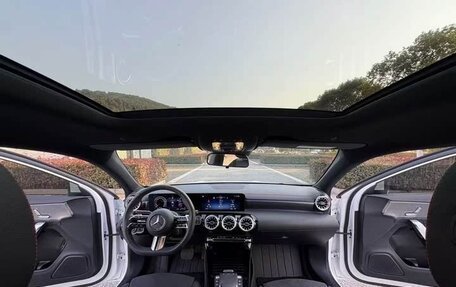 Mercedes-Benz A-Класс, 2021 год, 1 810 000 рублей, 7 фотография
