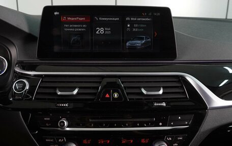 BMW 5 серия, 2018 год, 3 289 000 рублей, 13 фотография