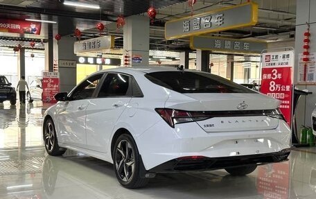 Hyundai Elantra, 2022 год, 1 400 000 рублей, 4 фотография
