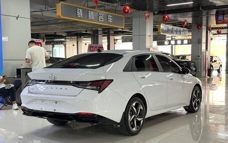Hyundai Elantra, 2022 год, 1 400 000 рублей, 6 фотография