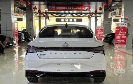 Hyundai Elantra, 2022 год, 1 400 000 рублей, 5 фотография