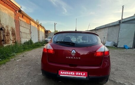 Renault Megane III, 2011 год, 850 000 рублей, 2 фотография