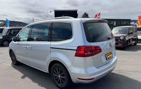 Volkswagen Sharan II, 2012 год, 800 000 рублей, 4 фотография