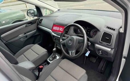 Volkswagen Sharan II, 2012 год, 800 000 рублей, 6 фотография