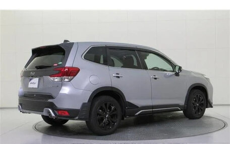 Subaru Forester, 2021 год, 2 350 000 рублей, 4 фотография
