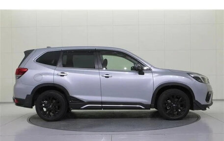 Subaru Forester, 2021 год, 2 350 000 рублей, 5 фотография