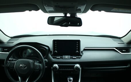 Toyota RAV4, 2020 год, 4 090 000 рублей, 15 фотография