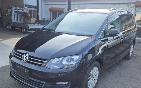 Volkswagen Sharan II, 2011 год, 900 000 рублей, 2 фотография