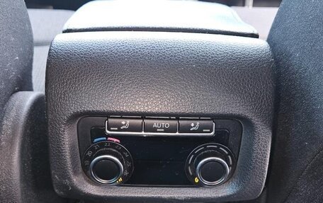 Volkswagen Sharan II, 2011 год, 900 000 рублей, 13 фотография