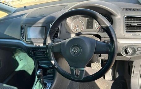 Volkswagen Sharan II, 2011 год, 900 000 рублей, 12 фотография