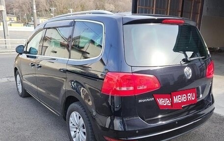 Volkswagen Sharan II, 2011 год, 900 000 рублей, 3 фотография
