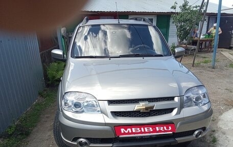Chevrolet Niva I рестайлинг, 2013 год, 630 000 рублей, 3 фотография