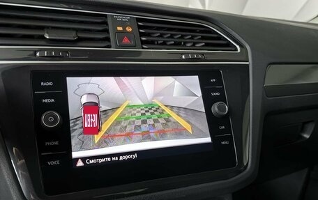 Volkswagen Tiguan II, 2019 год, 2 025 000 рублей, 16 фотография