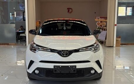 Toyota C-HR I рестайлинг, 2021 год, 1 950 000 рублей, 2 фотография