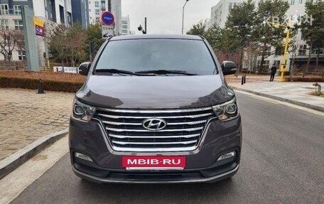 Hyundai Grand Starex Grand Starex I рестайлинг 2, 2021 год, 2 535 000 рублей, 4 фотография