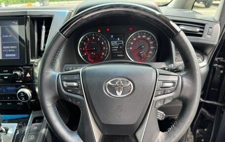 Toyota Alphard III, 2022 год, 4 000 000 рублей, 12 фотография