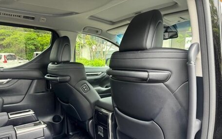 Toyota Alphard III, 2022 год, 4 000 000 рублей, 29 фотография
