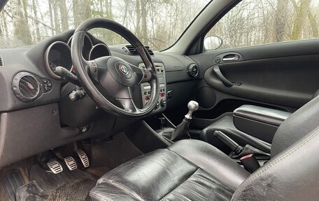 Alfa Romeo 147 I рестайлинг, 2002 год, 185 000 рублей, 11 фотография