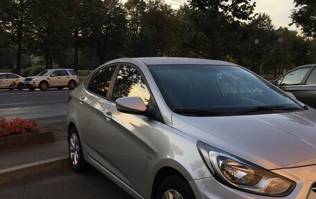 Hyundai Solaris II рестайлинг, 2012 год, 1 350 000 рублей, 1 фотография