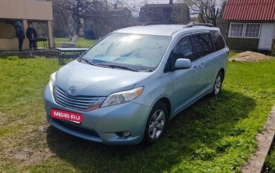 Toyota Sienna III, 2016 год, 2 800 000 рублей, 1 фотография