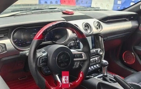 Ford Mustang VI рестайлинг, 2021 год, 2 140 020 рублей, 10 фотография