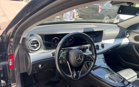 Mercedes-Benz E-Класс, 2021 год, 2 700 000 рублей, 3 фотография