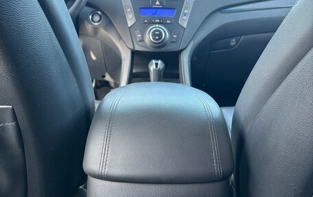 Hyundai Santa Fe III рестайлинг, 2013 год, 1 950 000 рублей, 15 фотография