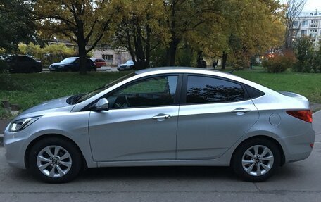 Hyundai Solaris II рестайлинг, 2012 год, 1 350 000 рублей, 3 фотография